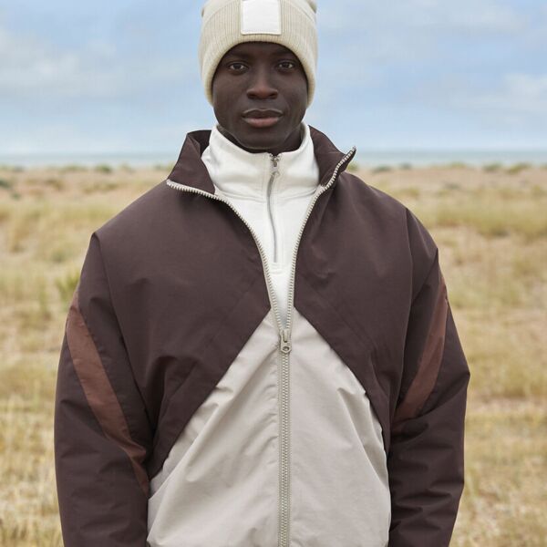 Appliqué patch pom beanie Thumbnail